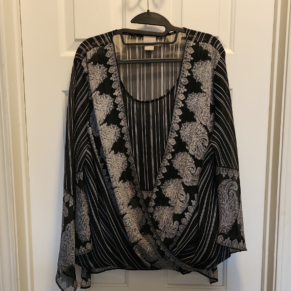 Chico's Black and White Striped Top with Flowing sleeves silver threads sz 3(XL)